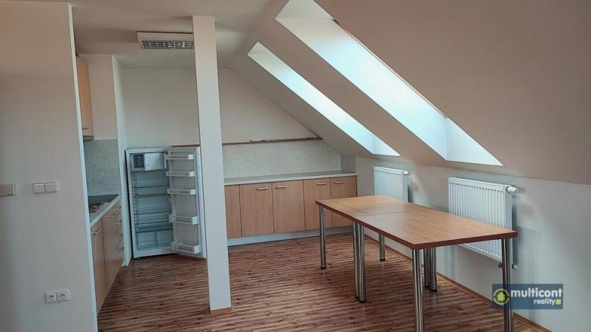 Pronájem kanceláře, Vyškov - Vyškov-Město, 9. května, 118 m2