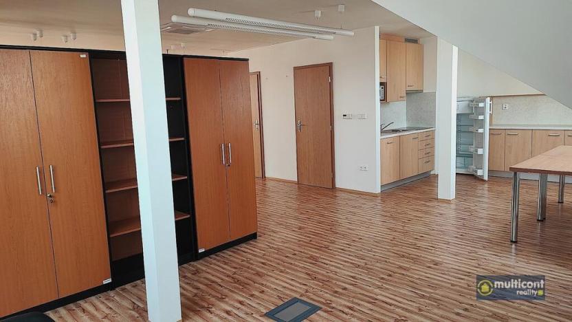 Pronájem kanceláře, Vyškov - Vyškov-Město, 9. května, 118 m2