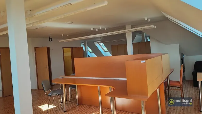 Pronájem kanceláře, Vyškov - Vyškov-Město, 9. května, 118 m2