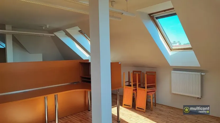 Pronájem kanceláře, Vyškov - Vyškov-Město, 9. května, 118 m2