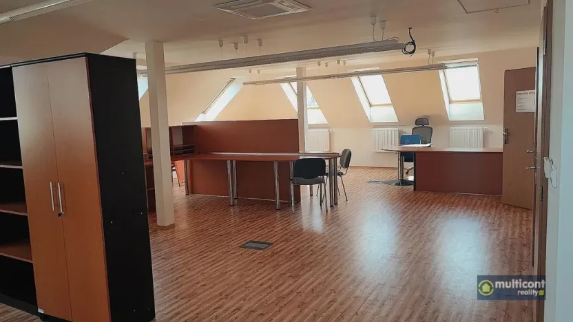 Pronájem kanceláře, Vyškov - Vyškov-Město, 9. května, 118 m2