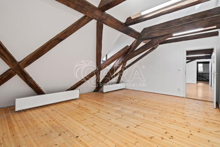 Pronájem kanceláře, Praha - Staré Město, Konviktská, 135 m2