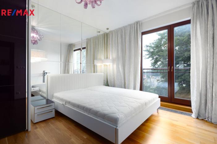 Prodej bytu 2+kk, Karlovy Vary, Libušina, 70 m2