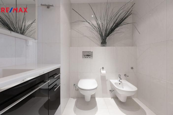 Prodej bytu 2+kk, Karlovy Vary, Libušina, 70 m2