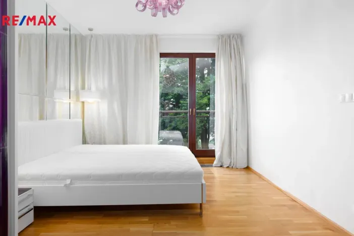 Prodej bytu 2+kk, Karlovy Vary, Libušina, 70 m2