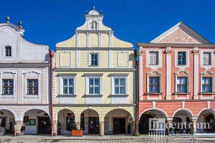 Prodej historického objektu, Telč, náměstí Zachariáše z Hradce, 800 m2