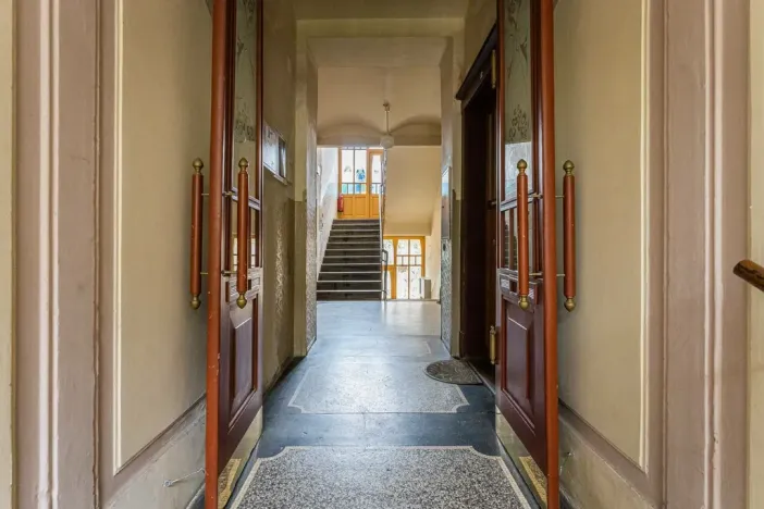 Pronájem bytu 1+kk, Praha - Smíchov, Holečkova, 26 m2