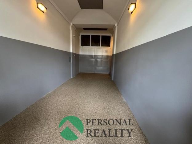 Pronájem obchodního prostoru, Praha - Strašnice, Starostrašnická, 550 m2