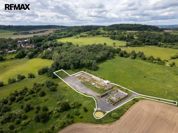 Prodej zemědělského objektu, Žlutice, 9153 m2