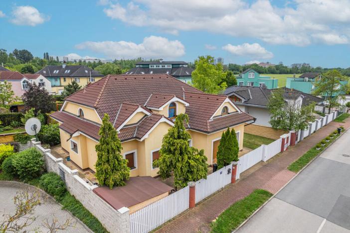 Prodej rodinného domu, Praha - Dolní Měcholupy, Za kovárnou, 308 m2