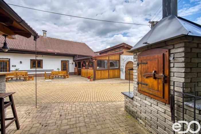 Prodej restaurace, Hradešín, 178 m2
