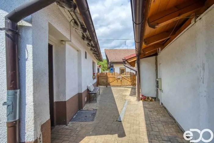 Prodej restaurace, Hradešín, 178 m2