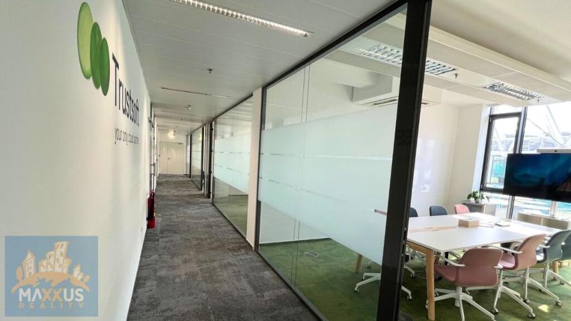 Pronájem kanceláře, Praha - Karlín, Karolinská, 315 m2