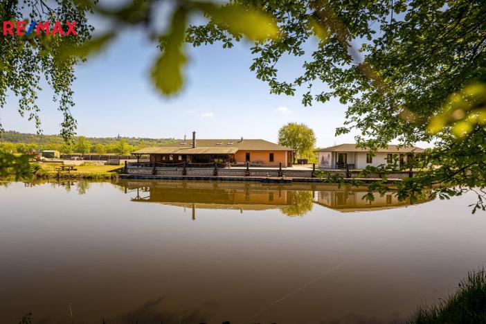 Prodej apartmánu, Hrdějovice, 500 m2