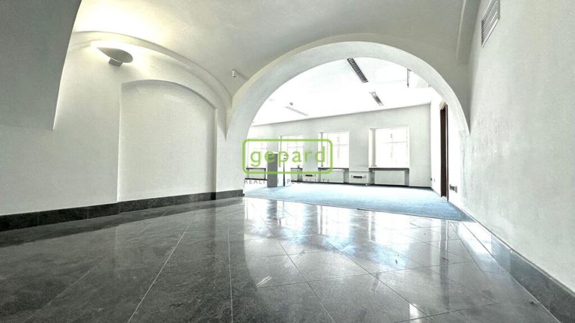 Prodej obchodního prostoru, Svitavy, náměstí Míru, 4666 m2