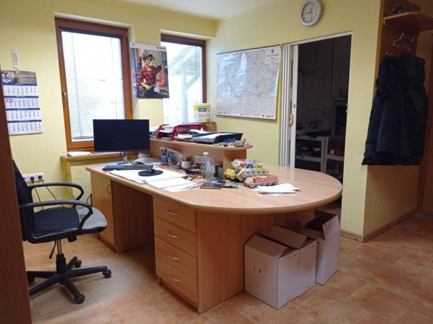 Prodej výrobních prostor, Mikulov, 4954 m2