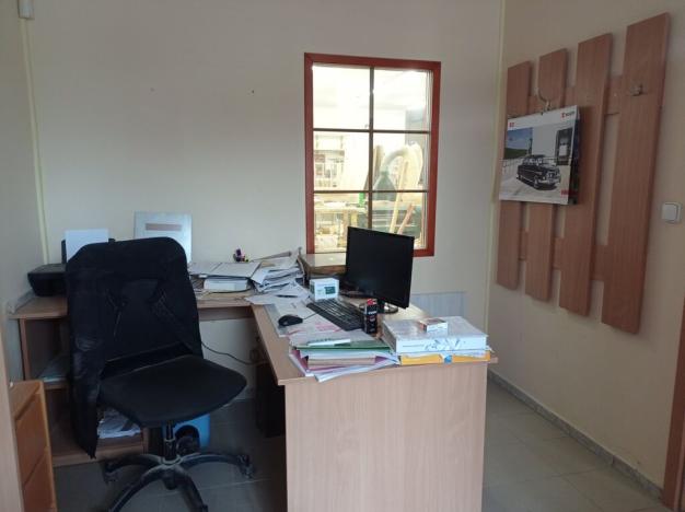 Prodej výrobních prostor, Mikulov, 4954 m2