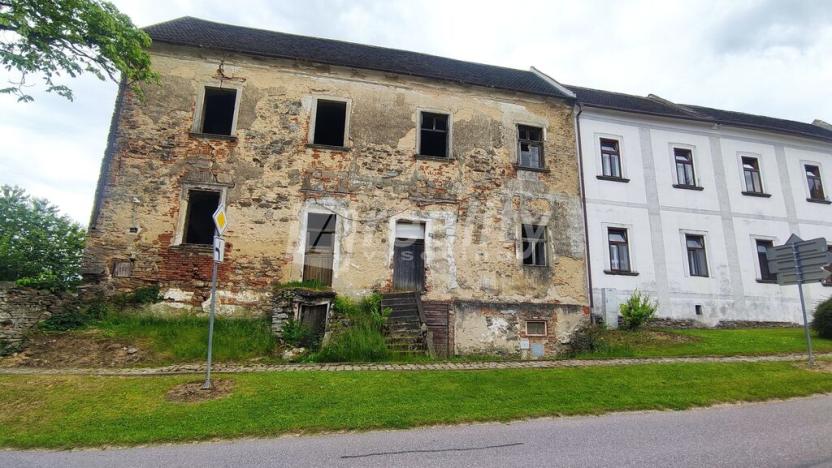 Prodej historického objektu, Vratěnín, 300 m2