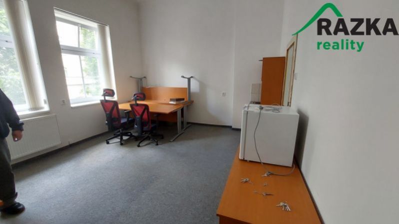 Pronájem kanceláře, Mariánské Lázně, Lidická, 21 m2