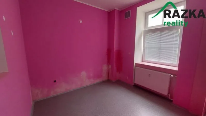 Pronájem kanceláře, Mariánské Lázně, Lidická, 21 m2