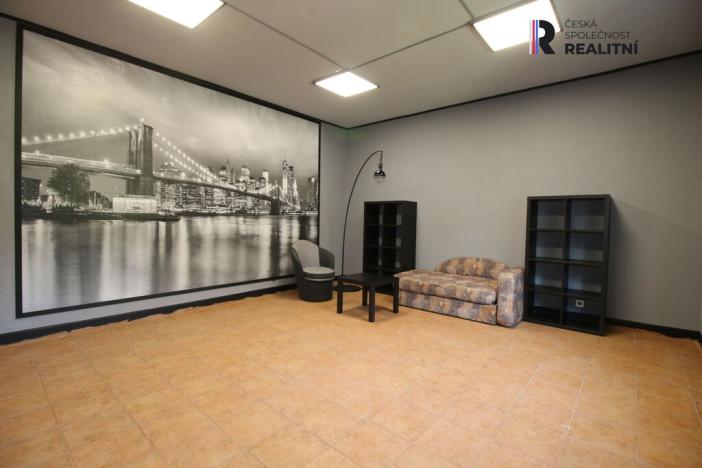 Prodej rodinného domu, Hlohovec, Lednická, 705 m2