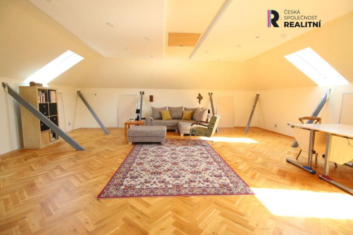 Prodej rodinného domu, Hlohovec, Lednická, 705 m2