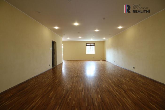 Prodej rodinného domu, Hlohovec, Lednická, 705 m2