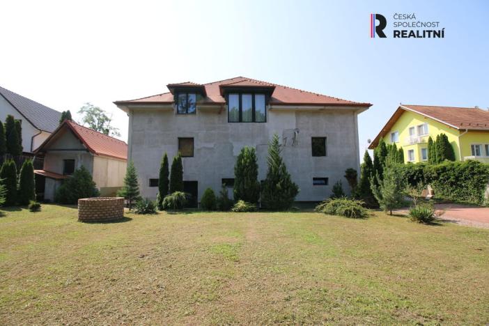 Prodej rodinného domu, Hlohovec, Lednická, 705 m2