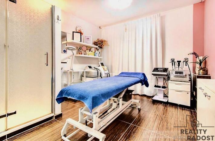 Prodej obchodního prostoru, Praha - Žižkov, Jeseniova, 107 m2