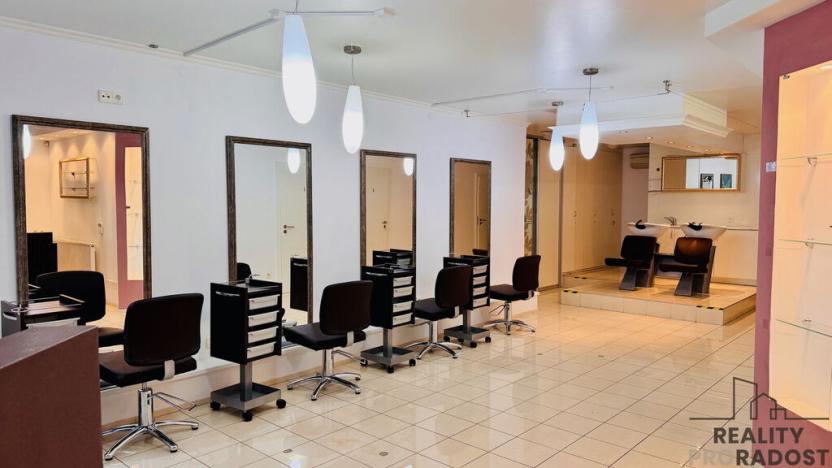 Prodej obchodního prostoru, Praha - Žižkov, Jeseniova, 107 m2