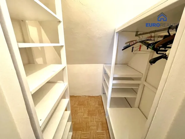 Prodej rodinného domu, Valy, Borová, 195 m2