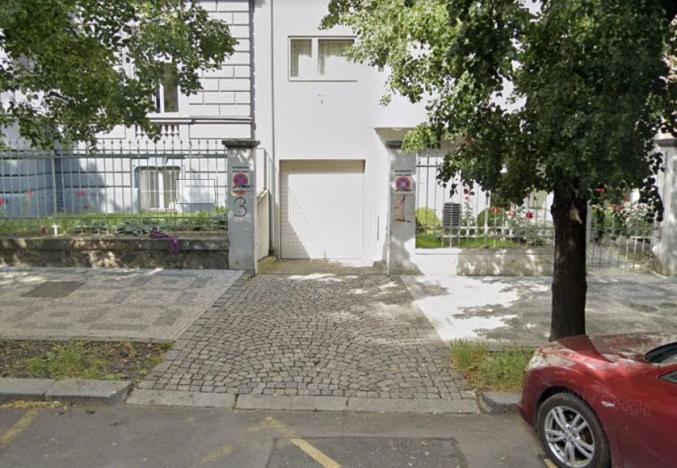 Pronájem garážového stání, Praha - Bubeneč, Ovenecká, 15 m2