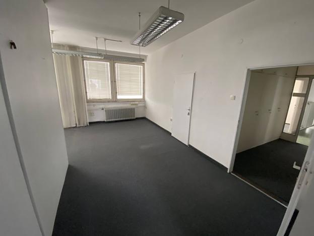 Pronájem kanceláře, Brno, Hněvkovského, 127 m2