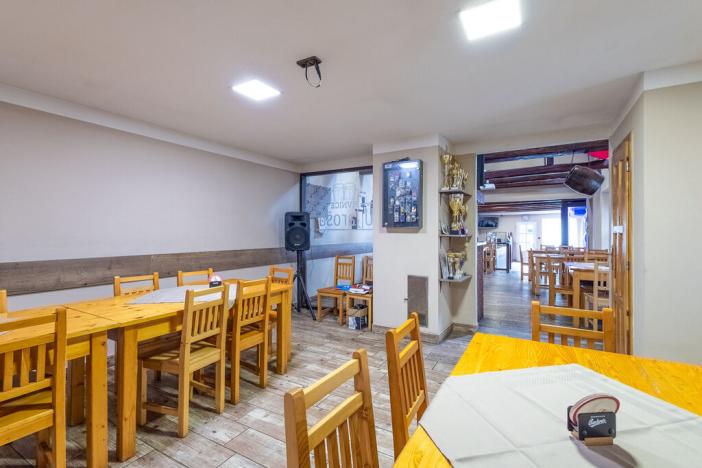 Prodej obchodního prostoru, Sadská, Tylova, 370 m2