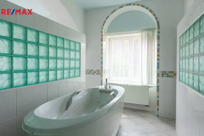 Prodej ubytování, Karlovy Vary, Na Vyhlídce, 1580 m2