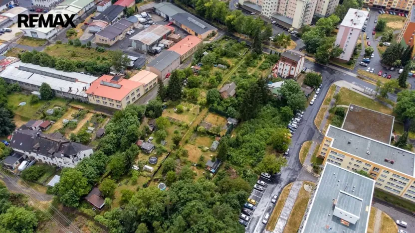 Prodej pozemku pro bydlení, Karlovy Vary, 1700 m2