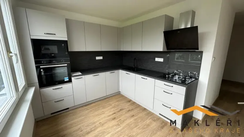 Pronájem bytu 3+1, Trutnov - Horní Staré Město, Pomněnková, 64 m2