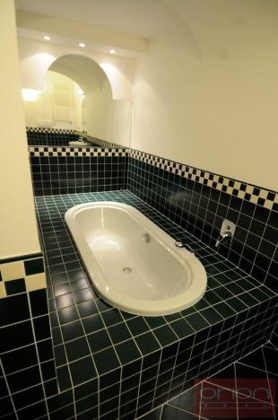 Pronájem bytu 4+1, Praha - Malá Strana, Vlašská, 170 m2