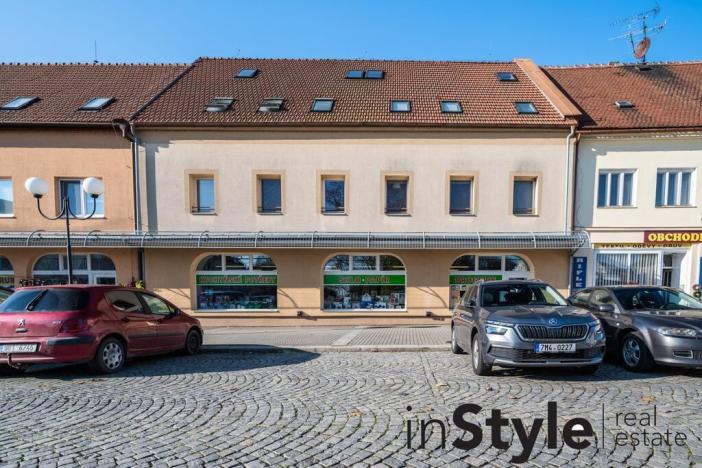 Pronájem obchodního prostoru, Bzenec, náměstí Svobody, 200 m2