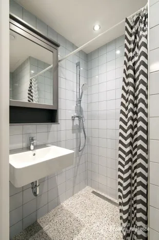 Pronájem bytu 1+kk, Praha - Karlín, Hybešova, 33 m2