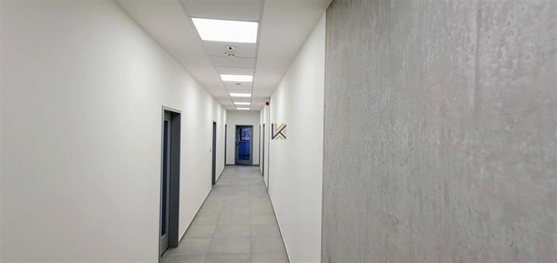 Pronájem kanceláře, Praha - Vysočany, Poděbradská, 199 m2