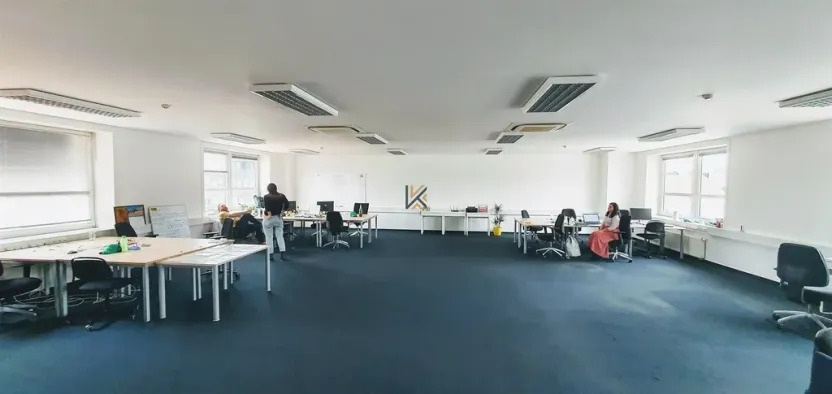 Pronájem kanceláře, Praha - Karlín, Sokolovská, 321 m2