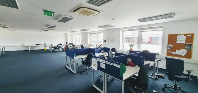 Pronájem kanceláře, Praha - Karlín, Sokolovská, 321 m2