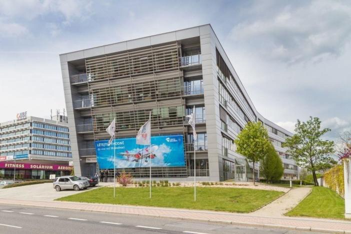 Pronájem kanceláře, Praha - Vokovice, Evropská, 2200 m2