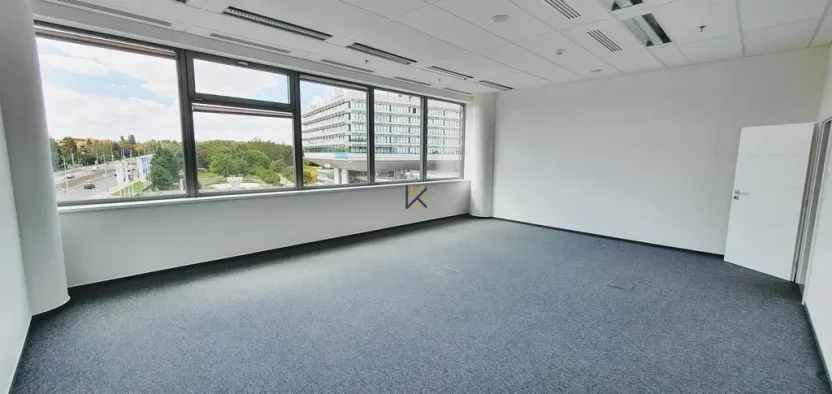 Pronájem kanceláře, Praha - Vokovice, Evropská, 2200 m2
