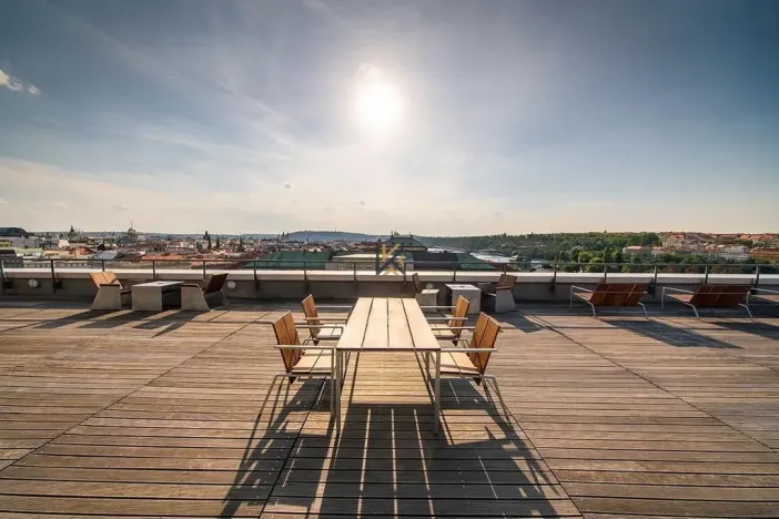 Pronájem kanceláře, Praha - Karlín, Ke Štvanici, 1330 m2