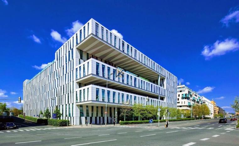 Pronájem kanceláře, Praha - Karlín, Karolinská, 886 m2