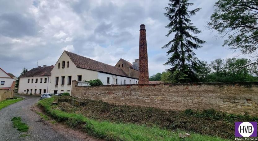 Prodej komerční nemovitosti, Královice, 6674 m2