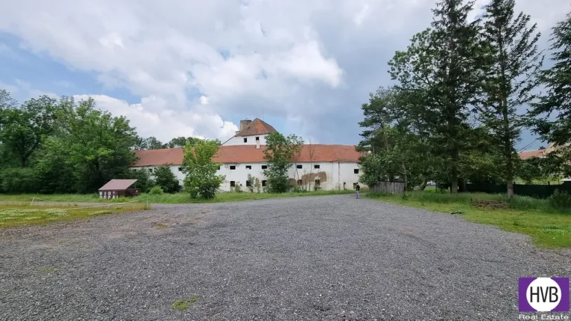 Prodej komerční nemovitosti, Královice, 6674 m2