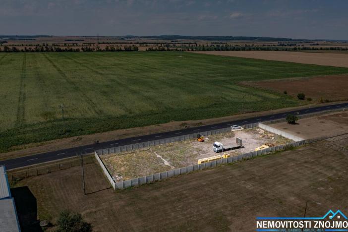 Prodej pozemku pro komerční výstavbu, Tasovice, 1650 m2